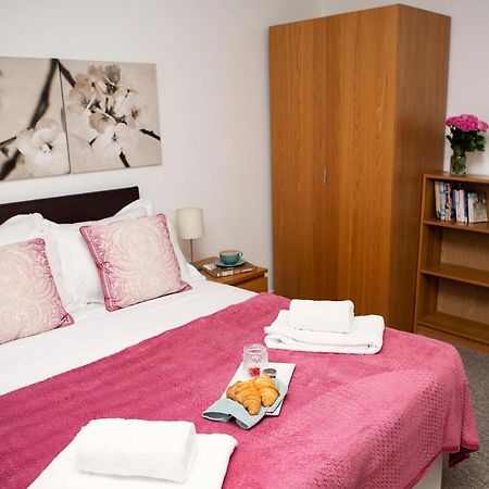 Apt 2, Trafalgar Square 2Nd Floor By Indigo Flats Londres Exterior foto